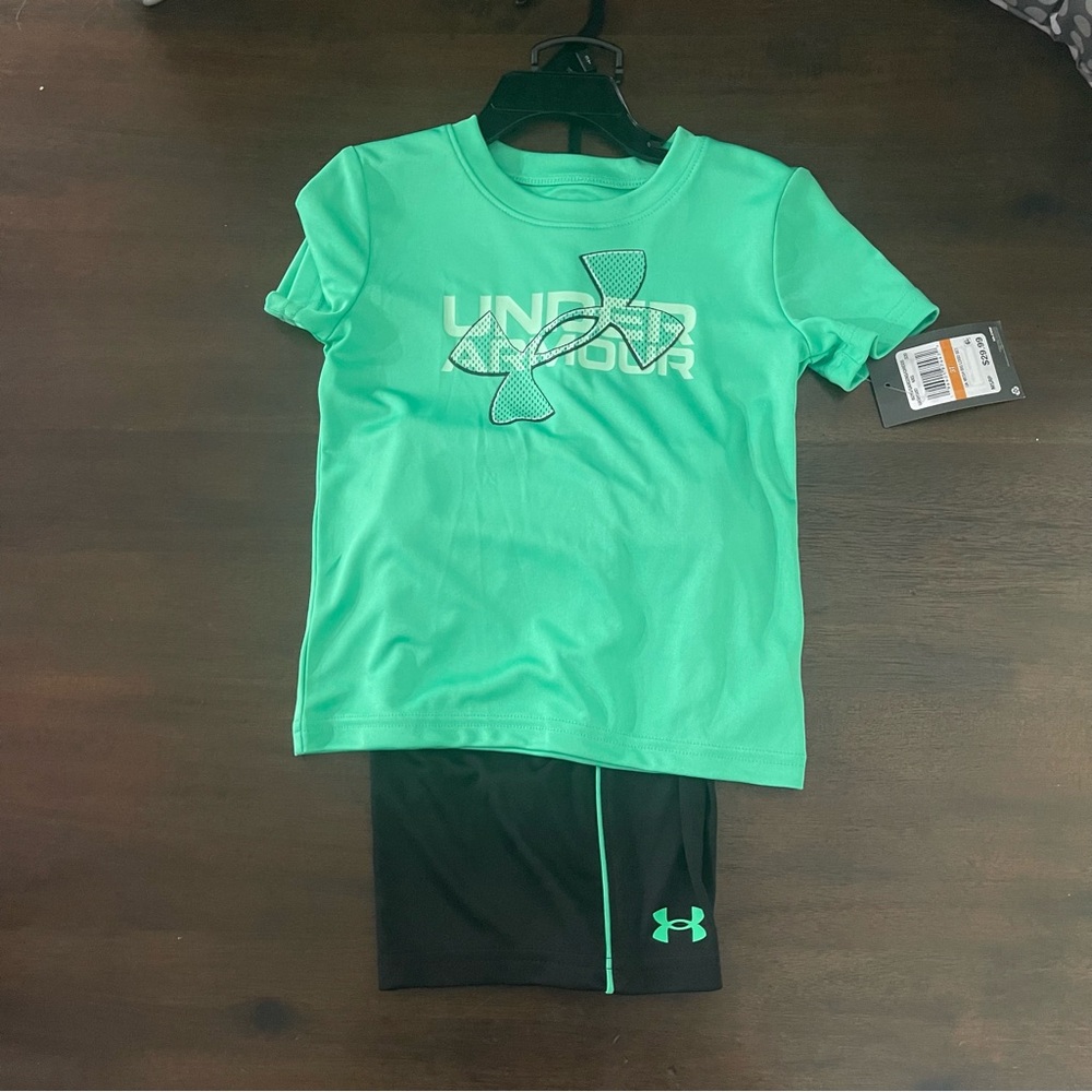 NWT Under Armour boys matching set shorts‎ Tshirt